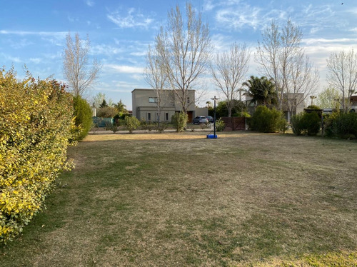 Gran Terreno En Barrio Privado Puerto Roldan