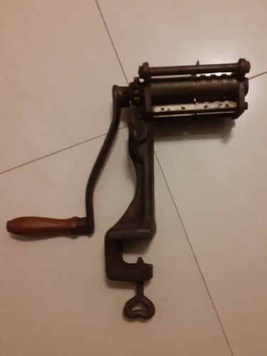 Maquina De Pastas Antigua