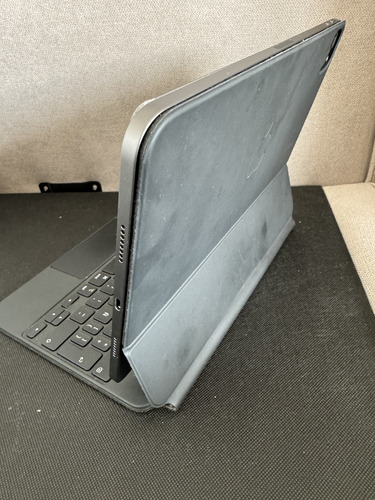 Apple iPad Pro 11 1tb (3a Gen) + Magic Keyboard (Usado)