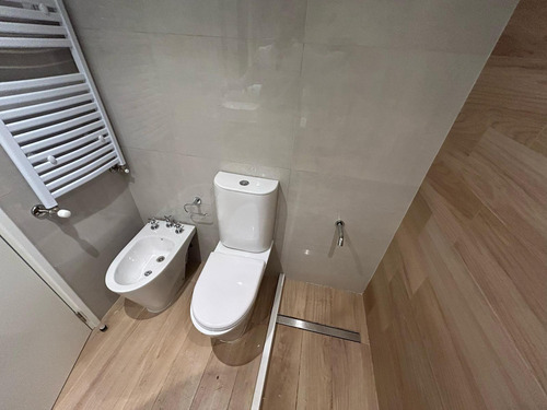 Departamento En Venta Piso Exclusivo 3 Dormis Patio Zona Rio