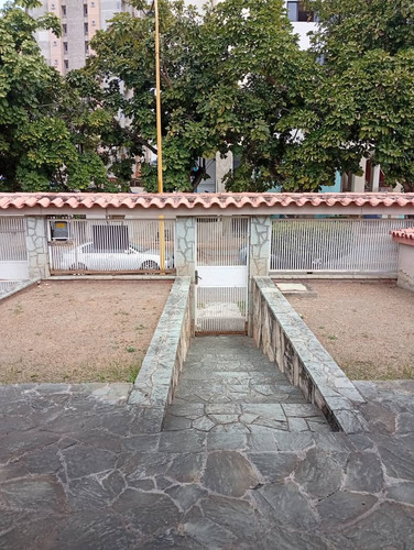 Hortiz 278057en Venta Amplia Casa En Venta, Excelentes Cond
