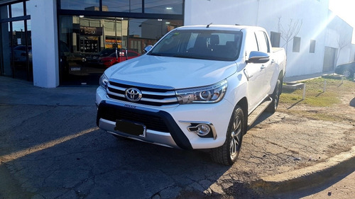 Imagen 1 de 6 de Toyota Hilux 2.8 Cd Srx 177cv 4x4 2016
