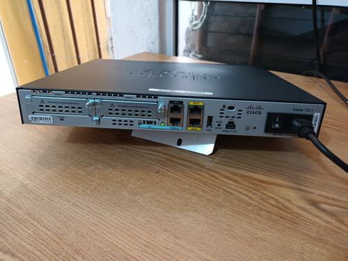 Router Cisco 1900 Series Modelo 1921 (Usado)