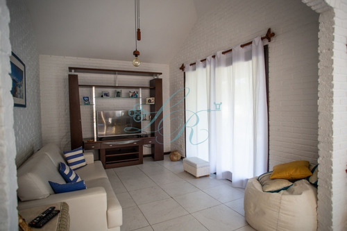 Casa En Jardines De Córdoba!- Ref: 262