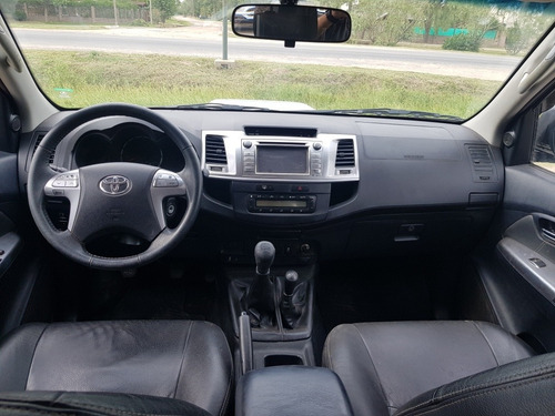 Toyota Hilux 3.0 Cd Srv Cuero 171cv 4x4 2014