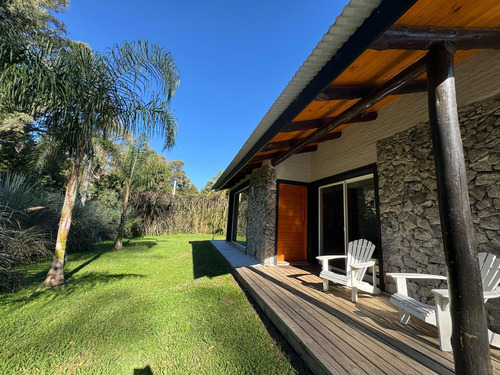 Se Vende Hermosa Casa A Una Cuadra De La Playa El Ensueño