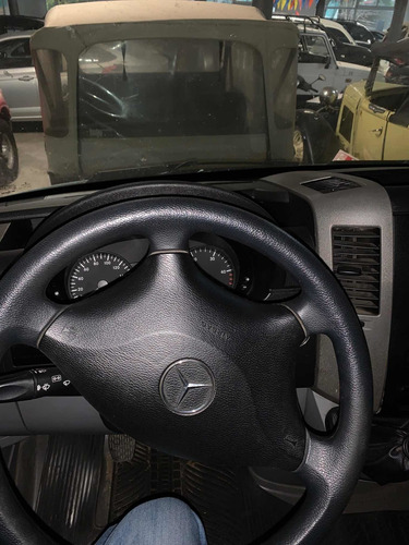 Imagen 2 de 12 de Mercedez Benz 515