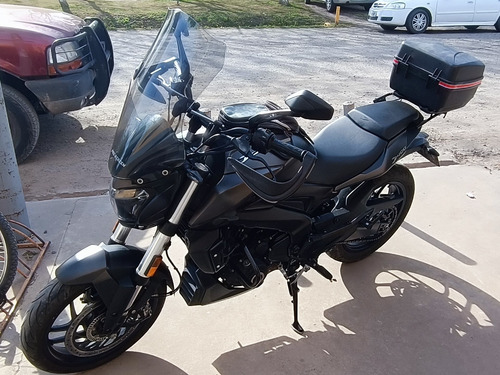 Imagen 1 de 3 de Bajaj Dominar 400 Ug Permuto Por Royal 400 O Simil.
