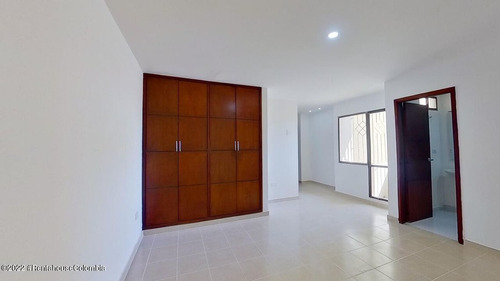 Imagen 5 de 11 de Apartamento En El Recreo Rah Co: 22-3288
