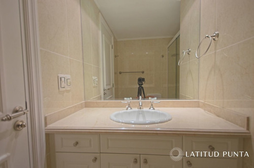 Imagen 19 de 30 de Apartamento En Le Jardin, 3 Suites Más Dependencia