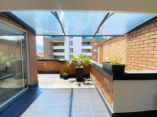 Apartamento En Venta En Laureles. Cod V12624