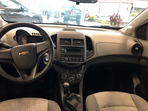 Imagen 13 de 14 de Chevrolet Sonic 1.6 Ls Mt