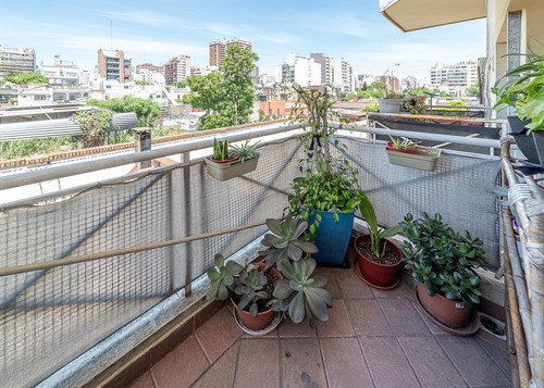 Venta Departamento Dos Ambientes En Florees Con Cochera