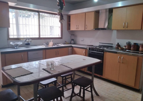 Casa En Venta Trigal Norte Calle Cerrada