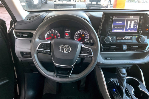 Toyota Highlander 2021