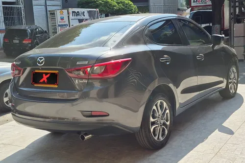 Mazda 2 GRAND TOURING LX