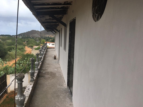 Imagen 12 de 15 de Excelente Oportunidad Casa/ Edificio Con Vista Al Mar Y Montaña. Total 8 Apartamentos Y 1000m2 Terreno. Venta Dueño Directo. Residencias (o Hotel) Uvas Del Mar.