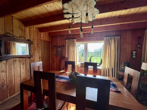 Casa De 2 Pisos En Frutillar Alto, Villa Alegre