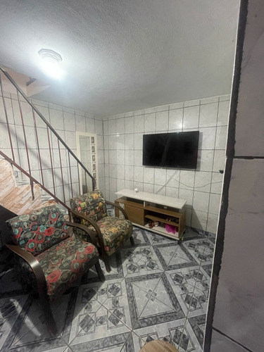 Vende-se Um Sobrado.jardim Lucelia. Próximo Da Av. Belmira