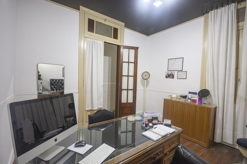 Excelente Casa /lote En Venta Sobre La Av. Juan Bautista Alberdi 1960 Flores