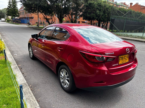 Mazda 2 1.5 Touring Sedan