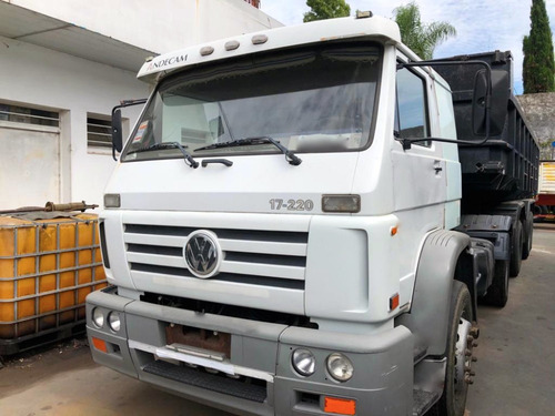 Imagen 1 de 9 de Volkswagen 17.220 2007 Enganchado Con Batea Petinari 2004