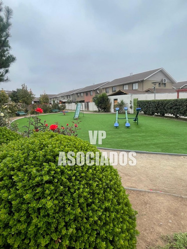 Liquidación Casa Con 3d - 2b En Condominio Los Alerces.