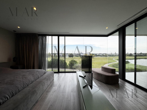 Casa En Alquiler Con Muebles En El Golf, Nordelta