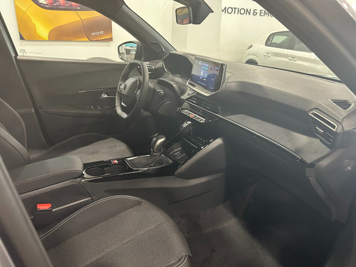 Peugeot 2008 1.0T Allure