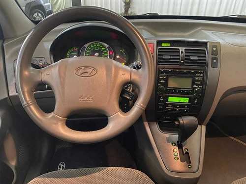 Imagem 7 de 15 de Hyundai Tucson Glsb
