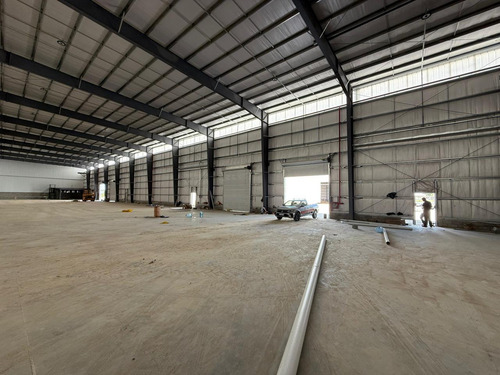 Excelente Nave Industrial Y Logística A Estrenar En El Parque Industrial Ruta 6