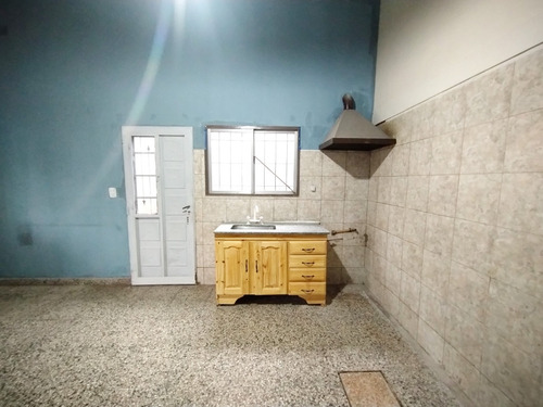 Alquilamos Casa 2 Habitaciones Con Patio Apto Mascota G Catan