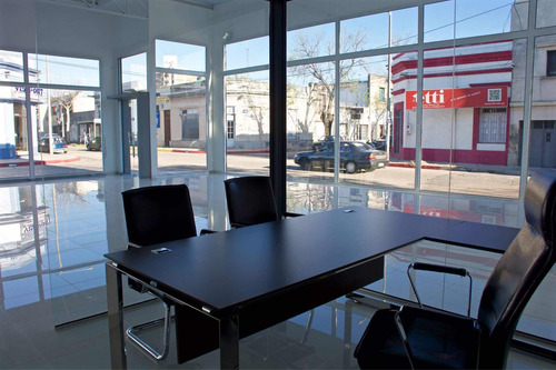 Salon Comercial