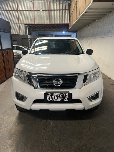 Nissan NP300 2.3 Frontier Se Plus Cd 4x2 Mt