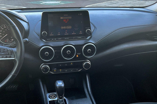 Nissan Sentra 2.0 Advance Cvt