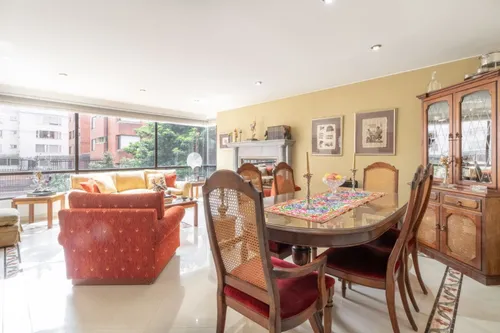 Apartamento En Venta En El Chicó. Cod V7694