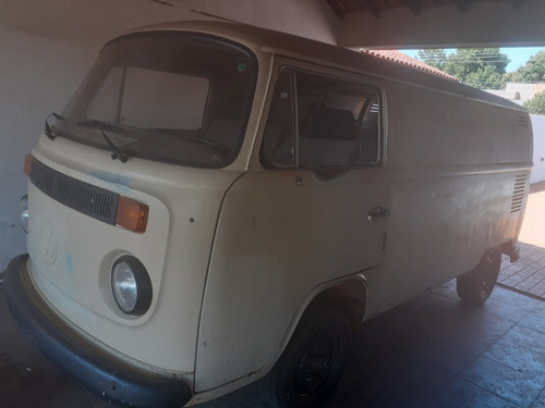 Imagem 6 de 8 de Volkswagen Kombi Furgao