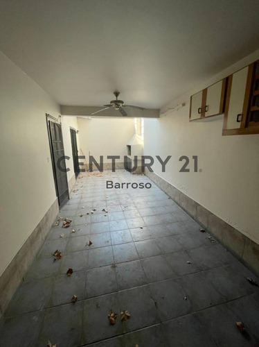 Imagen 2 de 9 de Casa En Dos Plantas Godoy Cruz