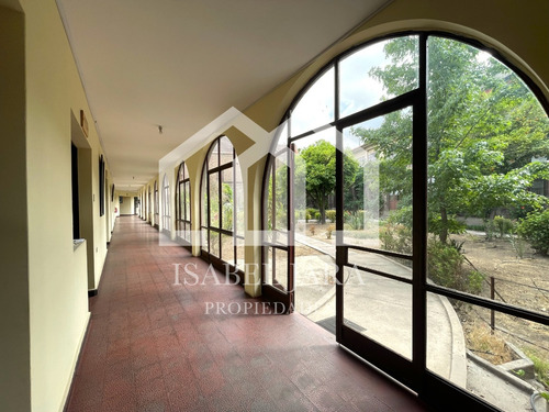 Formidable Monasterio Francés En Arriendo - Ñuñoa