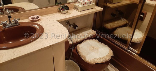 Venta De Bello Apartamento, En San Bernardino. Mls 24-18189. Mjs.