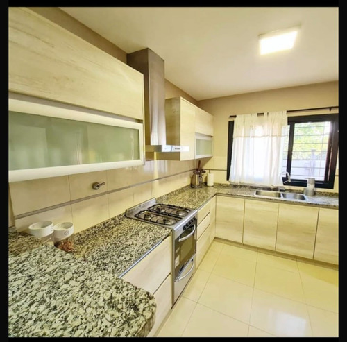 Casa 3 Dorm. En Yerba Buena