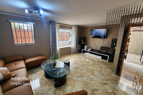 Amplia Casa En Venta Maipu Av El Rosal
