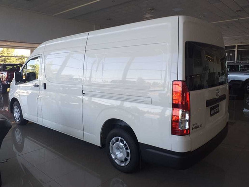 Imagen 4 de 15 de Toyota Hiace L2 H2 Okm 2022