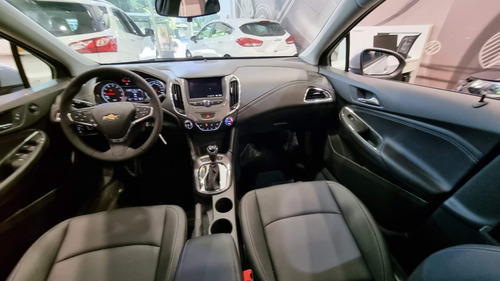 Imagen 11 de 17 de Chevrolet Cruze Lt Automático 5 Puertas