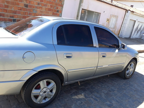 Chevrolet Astra Sedan 2000 1.8 Gl 4p