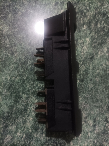 Control De Apertura Tapa Gasolina Y Cajuela Beetle 00-07 (Usado)