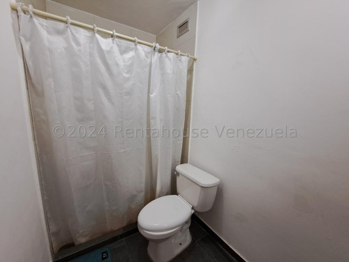 En Venta Ph En El Encantado. Anv