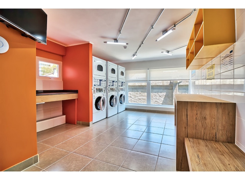 Arriendo Metro Irarrazaval / Portugal / 10 De Julio