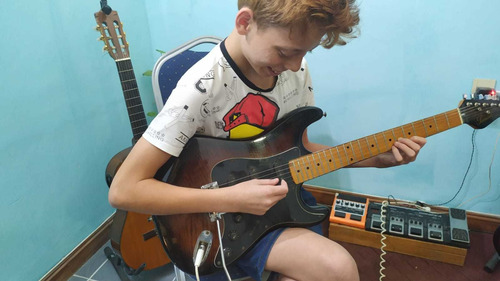Imagen 6 de 8 de Clases De Guitarra, Ukelele, Bajo. Cursos Todo El Año