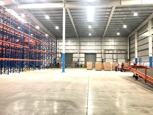 Impecable Nave Industrial De 3815m2 En Belén De Escobar